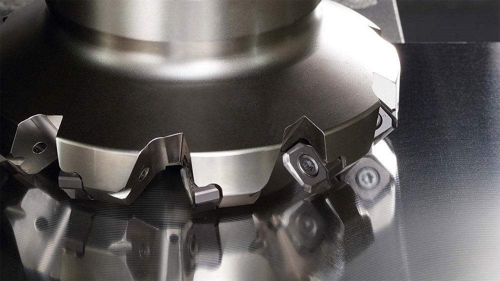 Milling cutter features 8-edge inserts, helical body design