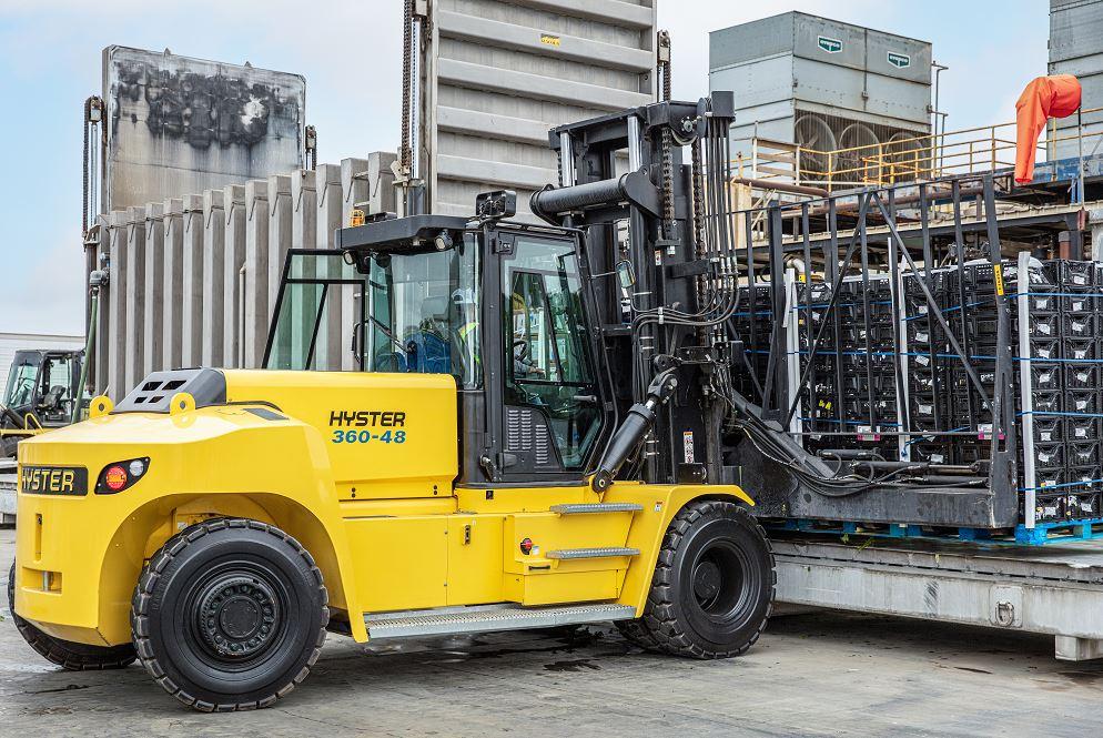 Hyster forklifts win two top product awards