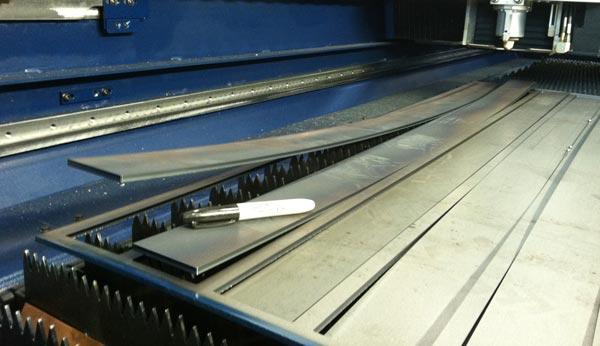 Laser cutting carbon steel plate