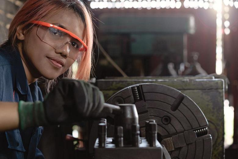 women in skilled trades