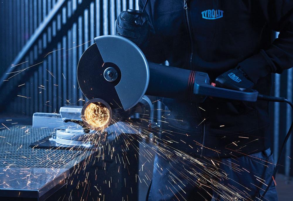 Setback Cutter Preventing kickback when cutting sheet metal