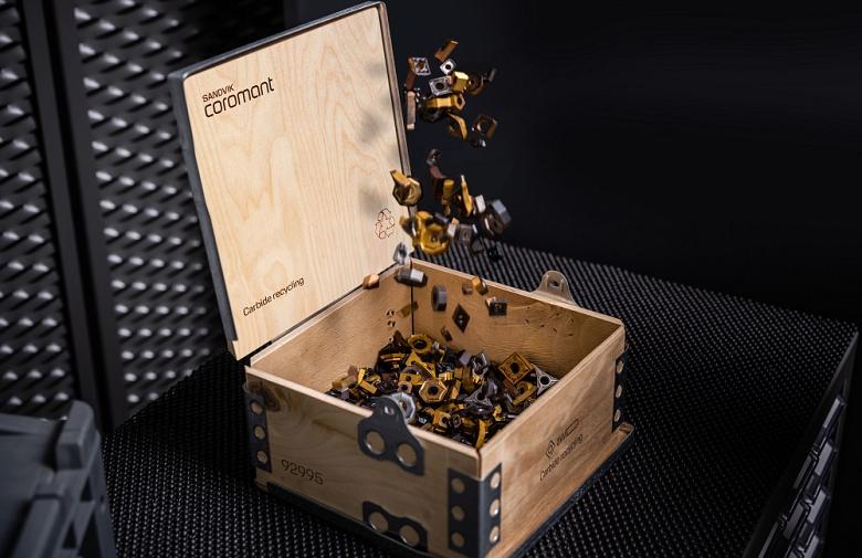 Wooden box filled with cutting tool inserts
