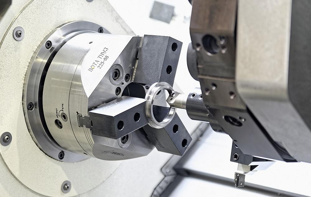 SCHUNK ROTA THW3 chuck with quickchange jaws ensures consistent