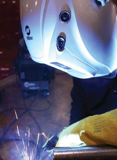 Proper welding
attire in action.
PHOTO COURTESY
OF MILLER ELECTRIC.