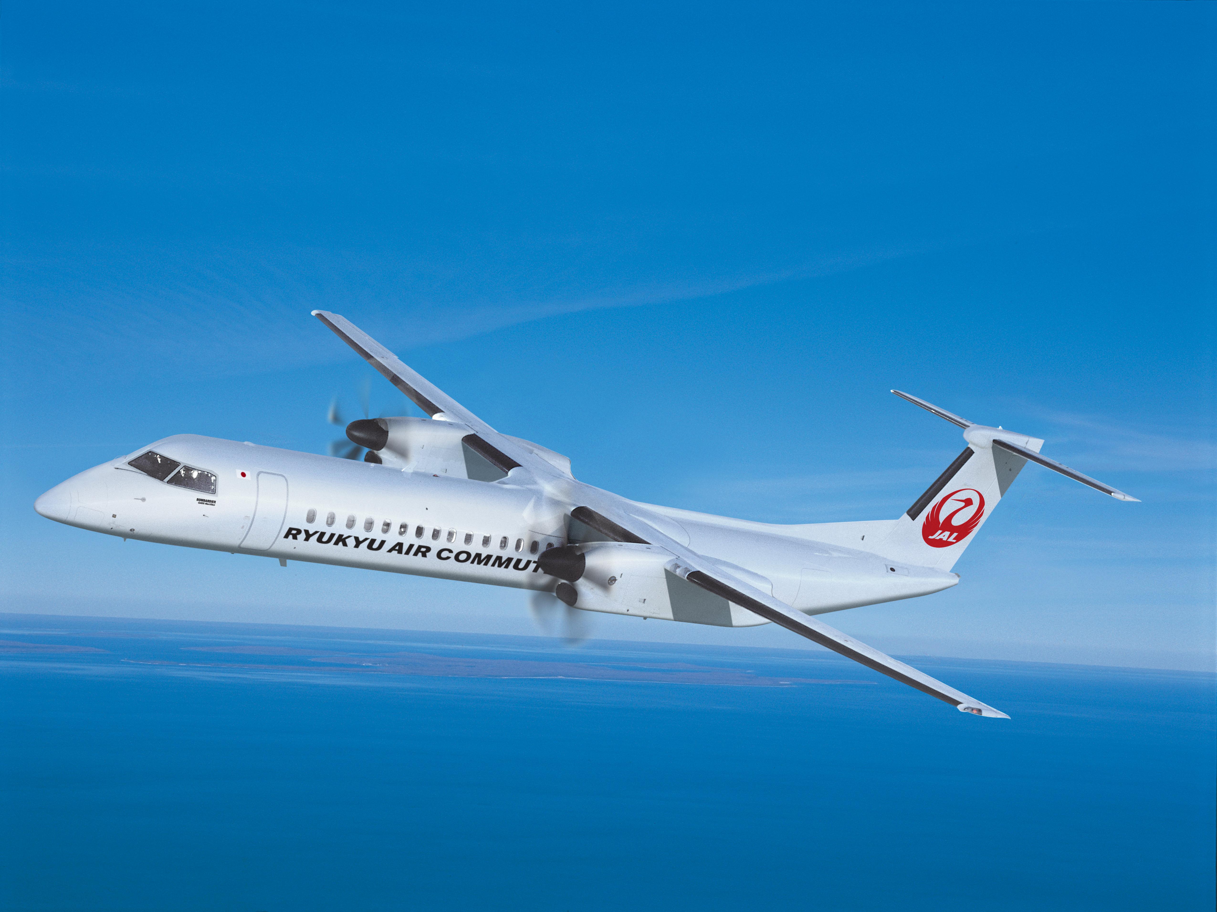 Bombardier Delivers Its First Q400 Cargo Combi Aircraft