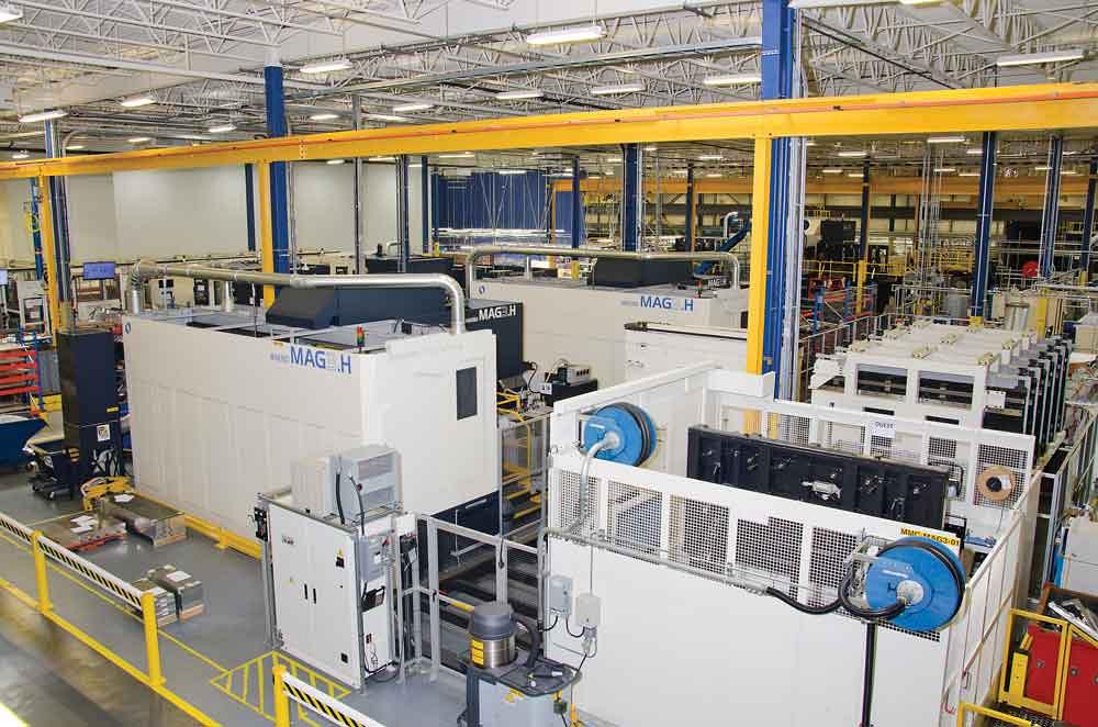 A cell comprising Makino MAG-Series 5-axis horizontal machining centres at ATEP Laval produces large aluminum structural components for aircraft.