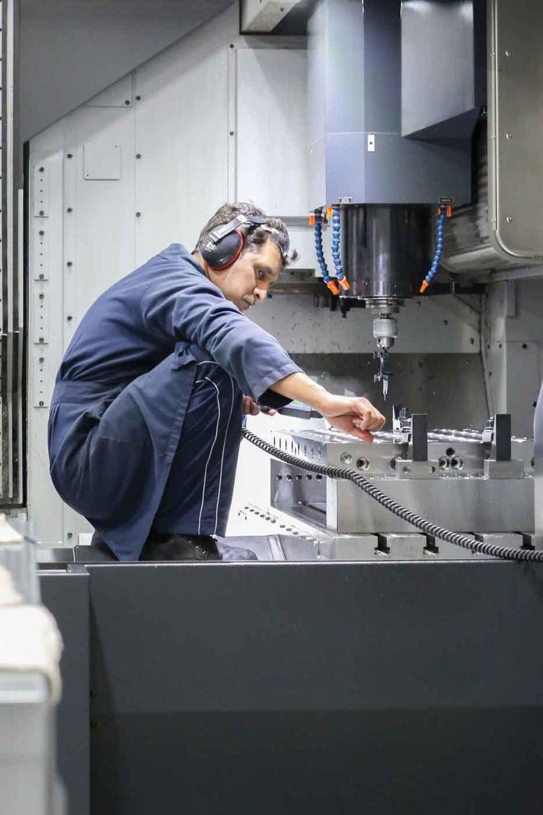 Moulds created at Cap-Thin are bench-free because
the company&rsquo;s machine tools are able to produce
high-precision, high-finish parts.